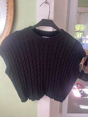 Women's Laura Sweater Vest from boutique brand Náti, size S, color Black.